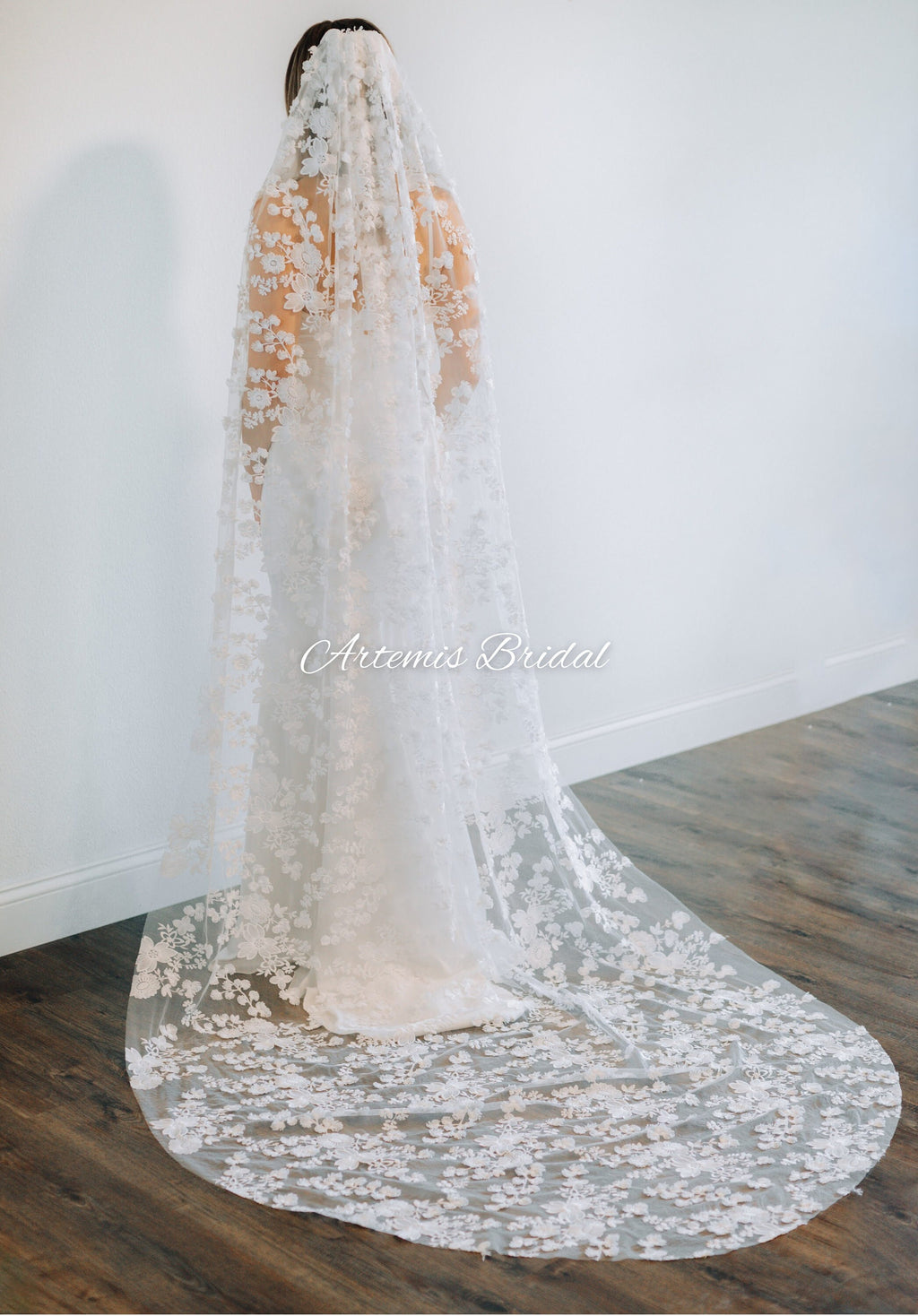 Norah Floral Veil