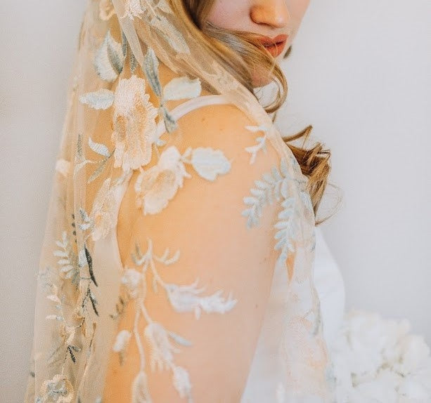 Rosa Floral Veil