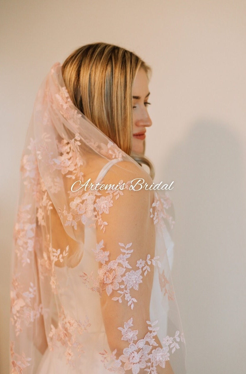 Inez Blush Veil