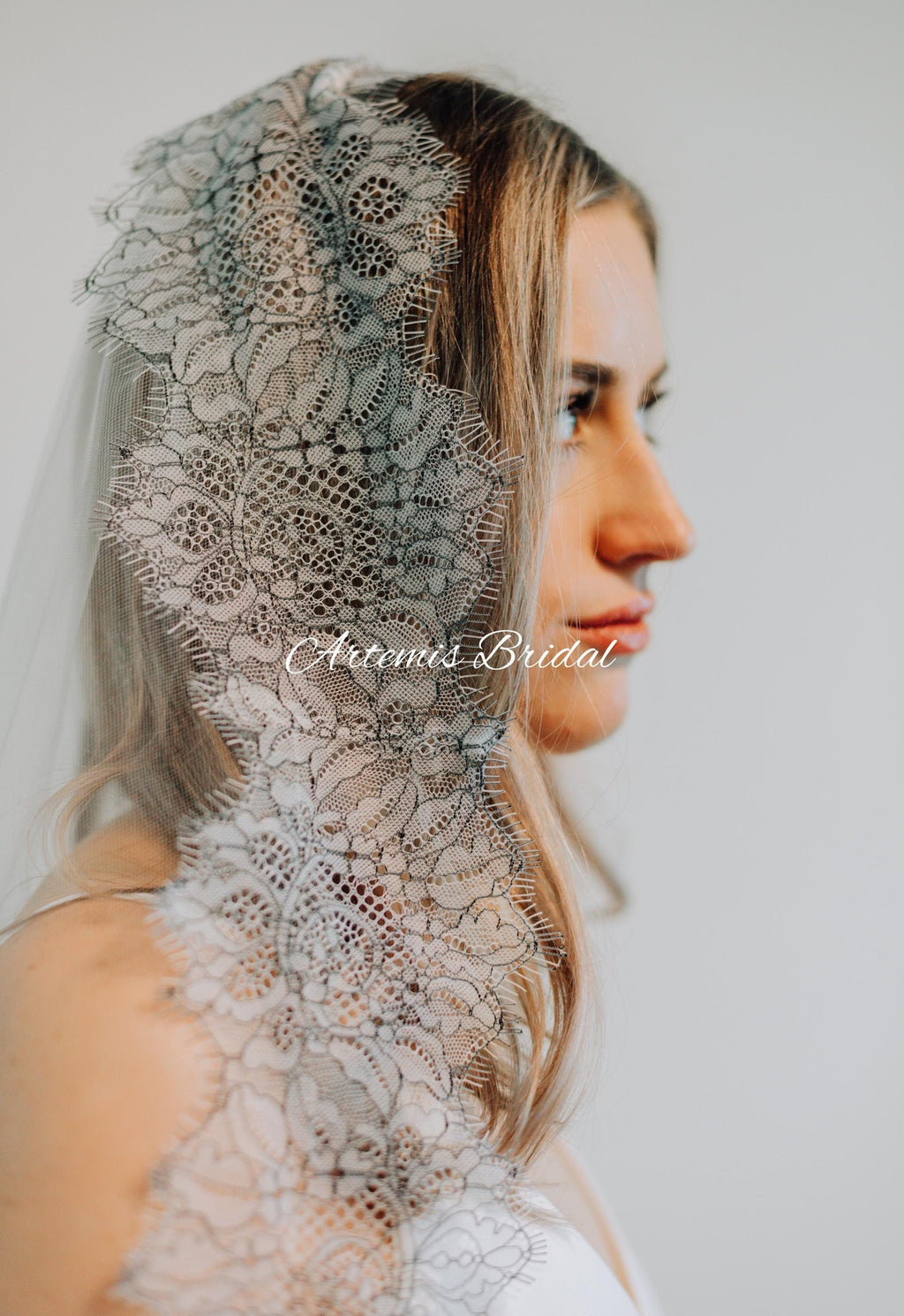 Olivia Black & White Mantilla Veil