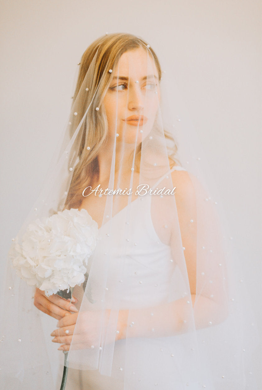 Daphne Pearl Veil