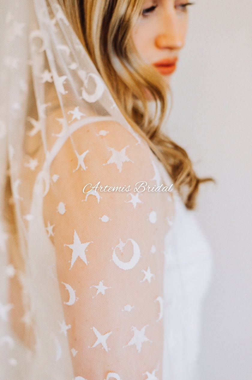 Luna Moon & Stars Veil