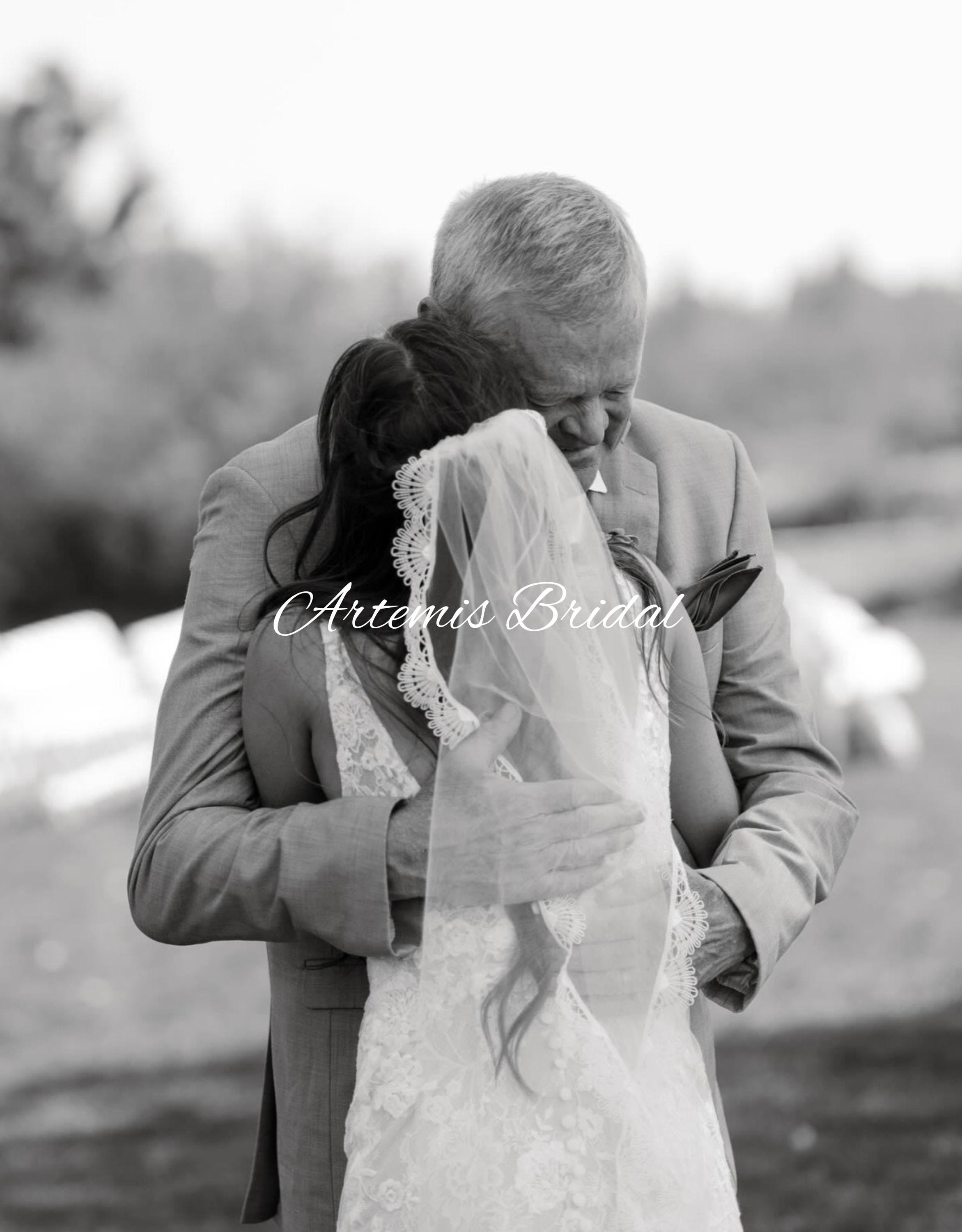 Harper Lace Trim Veil