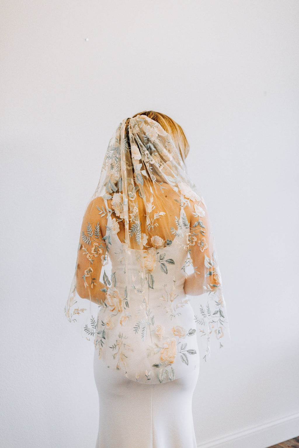 Rosa Floral Veil