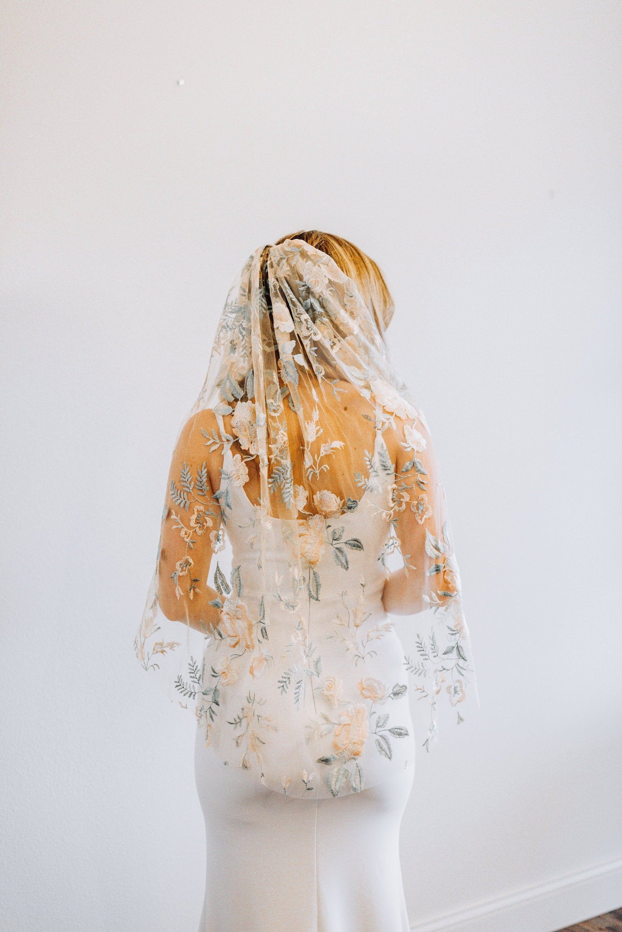 Rosa Floral Veil