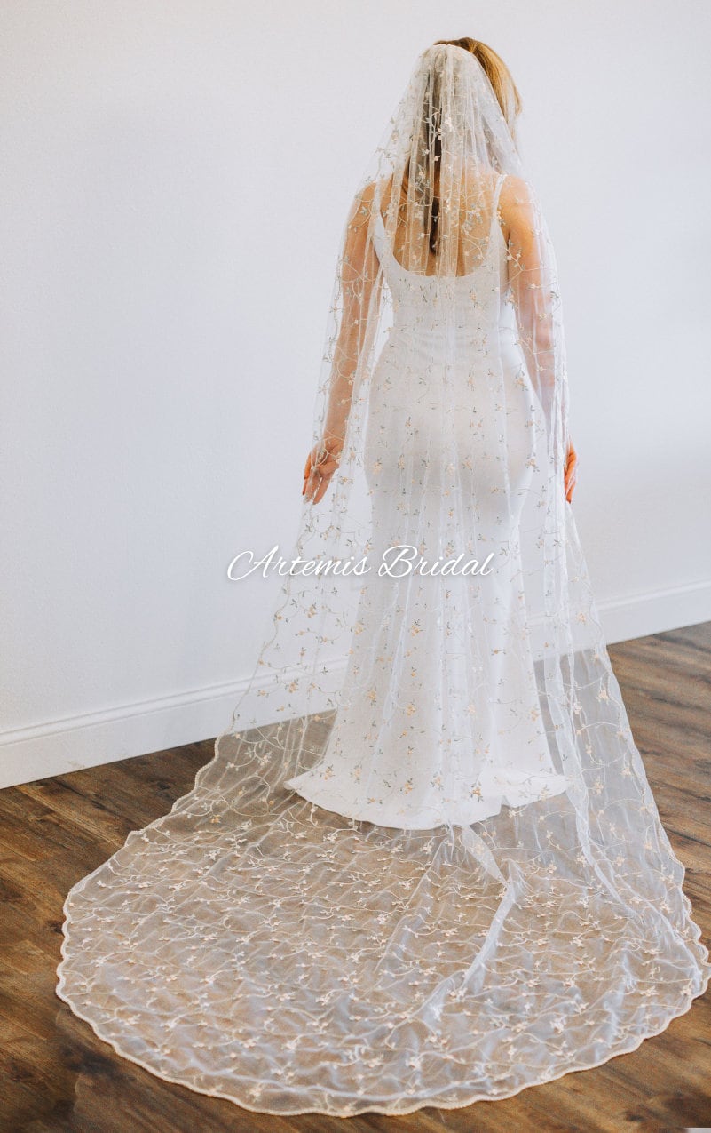 Eloise Floral Veil