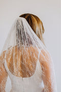 Lucille Chantilly Lace Veil