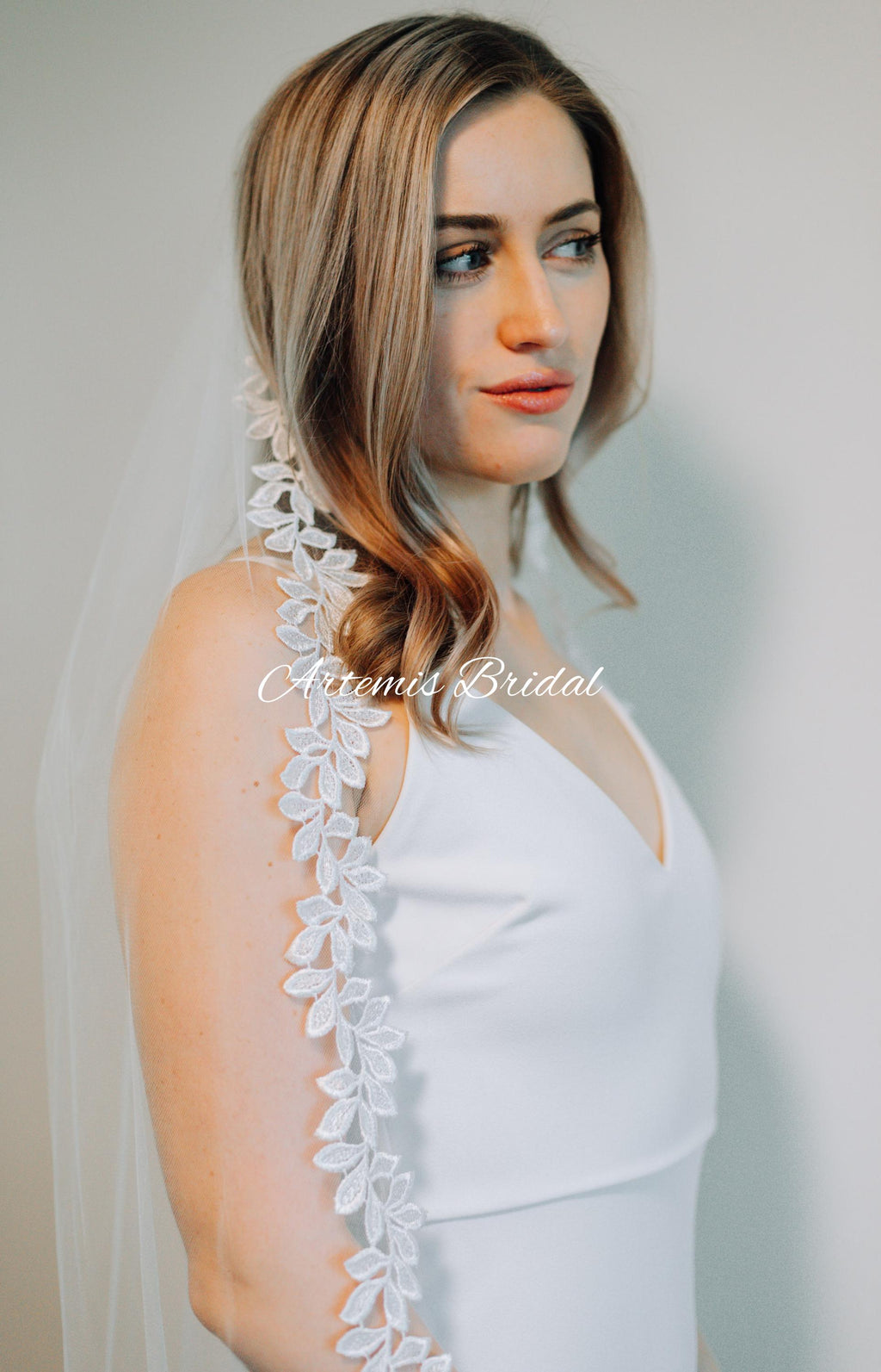 Shelby Lace Trim Veil