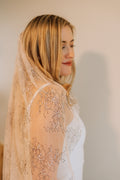 Jane Chantilly Lace Veil
