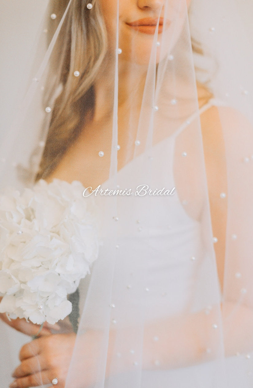 Daphne Pearl Veil
