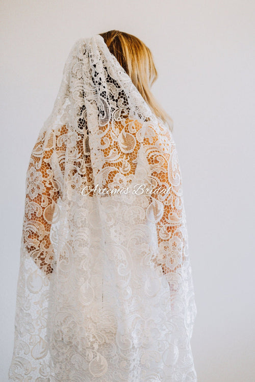 Amelia Lace Veil