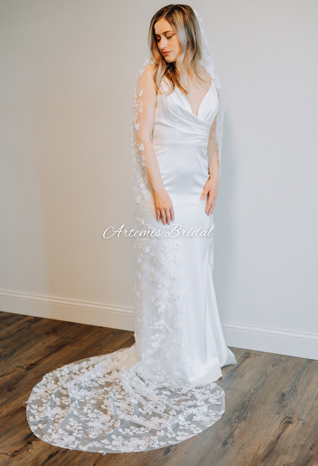 Norah Floral Veil