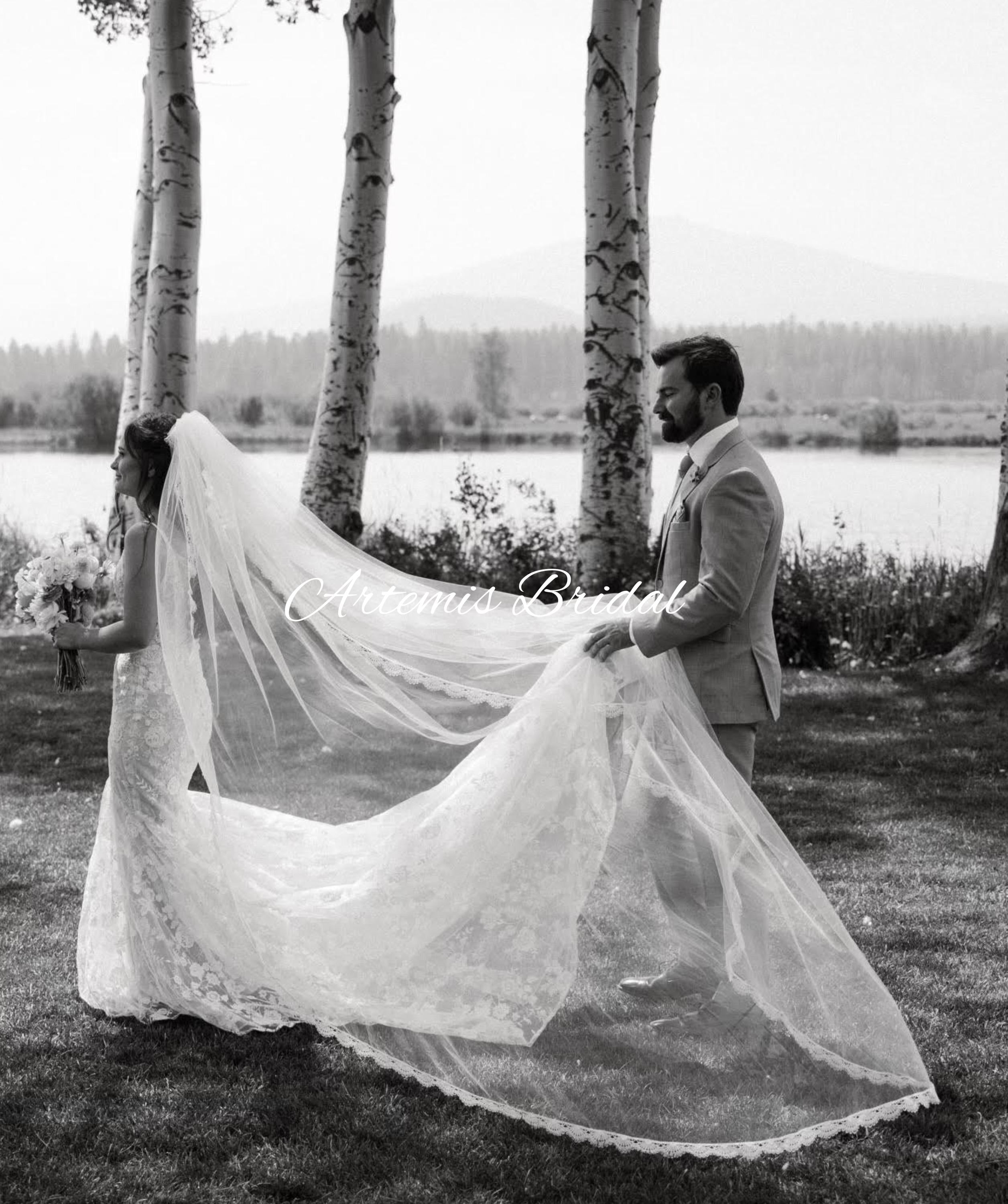 Harper Lace Trim Veil